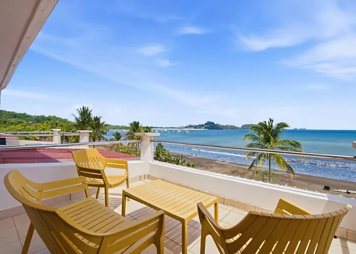 Ferienhaus Beachfront Penthouse With Panoramic Ocean Views *