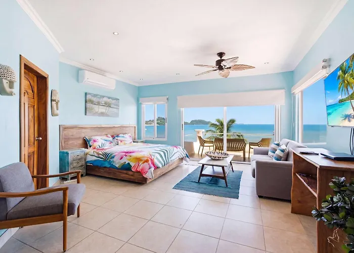 Beachfront Penthouse With Panoramic Ocean Views