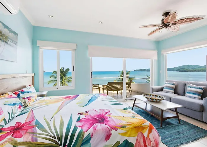 Ferienhaus Beachfront Penthouse With Panoramic Ocean Views