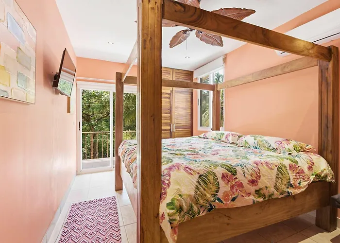 Ferienhaus Beachfront Penthouse With Panoramic Ocean Views *
