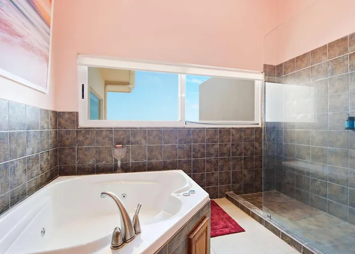 Beachfront Penthouse With Panoramic Ocean Views Playa Flamingo