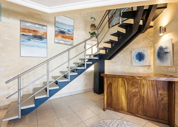 Beachfront Penthouse With Panoramic Ocean Views Ferienhaus