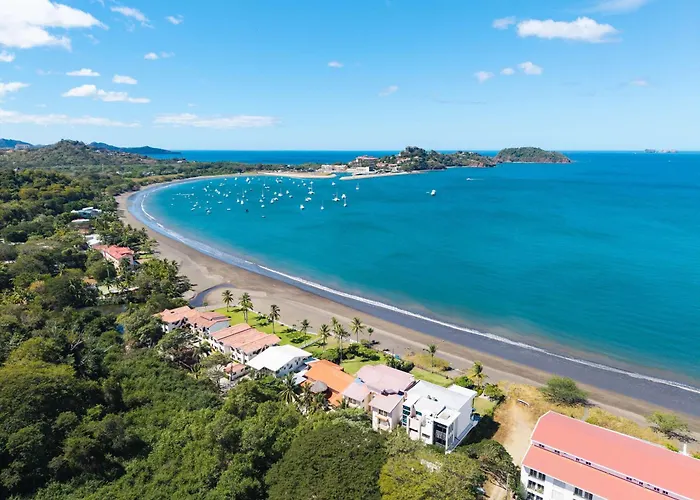 Ferienhaus Beachfront Penthouse With Panoramic Ocean Views *
